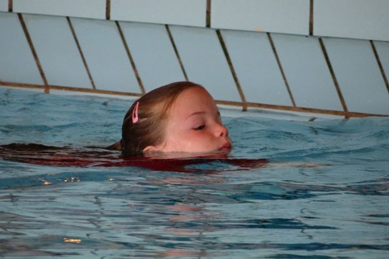 zwemles zwemmen voor kinderen met motorische achterstand